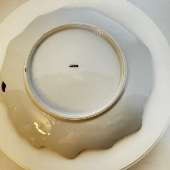 Nippon Bone China Ceramic Porcelain Leaf Shape Plate Floral Pattern Gold trim - Picture 2 of 9